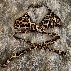 Tie top with ruched bikini bottoms set